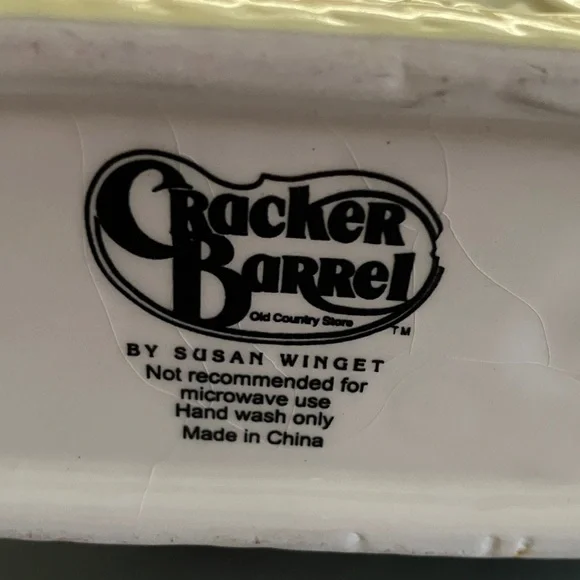 VTG Cracker Barrel Ceramic Salt/Pepper Apples in Basket Susan Winget Collection - Picture 6 of 7